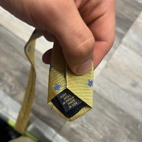 NWT Vintage Brooks Brothers Stars Yellow Mens 58in Woven Pure Silk USA Made Tie - Picture 4 of 7